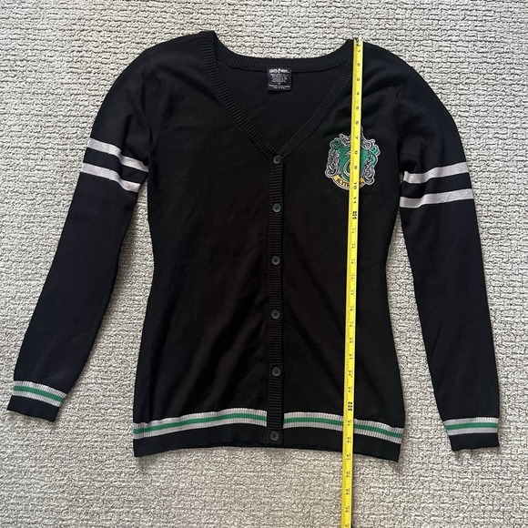 Harry Potter Slytherin House Crest Cardigan Sweater Size Medium Embroidery Black - Picture 5 of 7